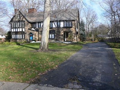 2583 Fairmount Blvd, Cleveland Heights, OH, 44106