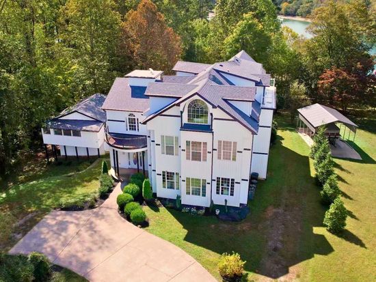 610 Cape Norris Rd, New Tazewell, TN 37825