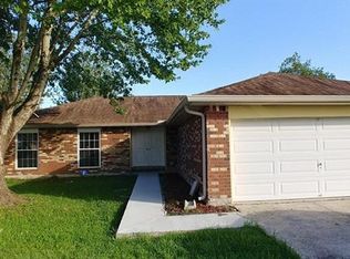 2469 Sunnymeade Ct, Harvey, LA 70058