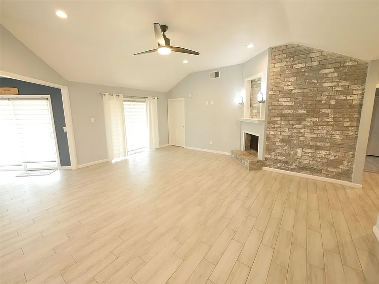 409 Seacrest Blvd — Photo 6
