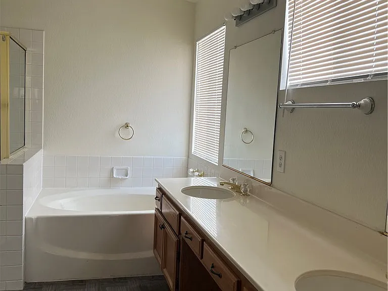 15375 Fremont Dr — Photo 9