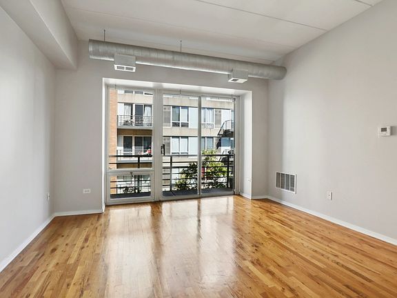 4th image of 1440 S Michigan Ave APT 420