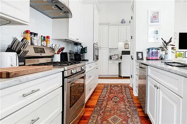 1031 Arabella St — Photo 4