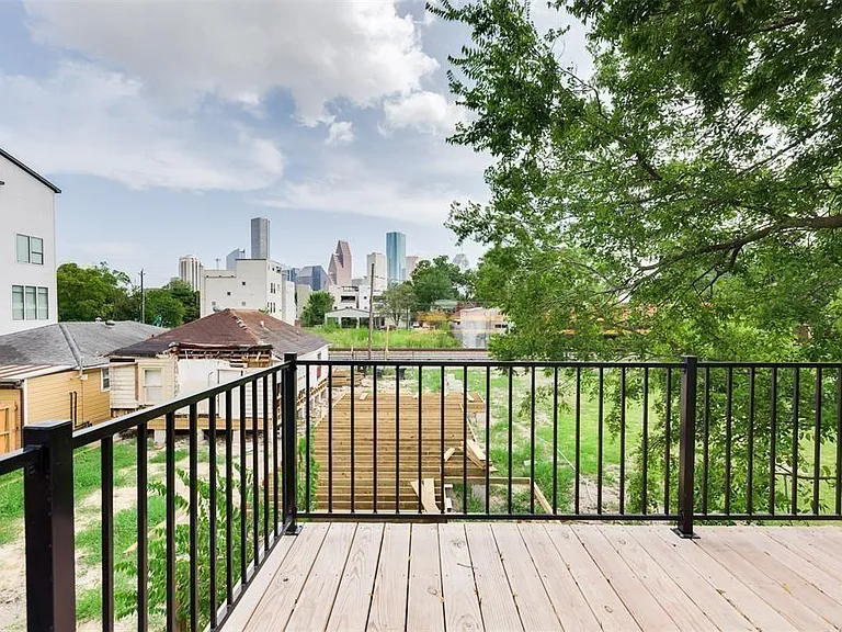 1209 Summer St — Photo 29