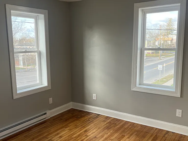 144 Fall St #2 — Photo 3