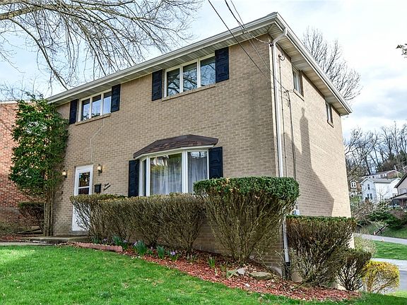 2nd image of 314 Pointview Rd
