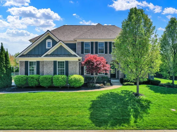 11509 Wildlife Ct, Zionsville, IN 46077