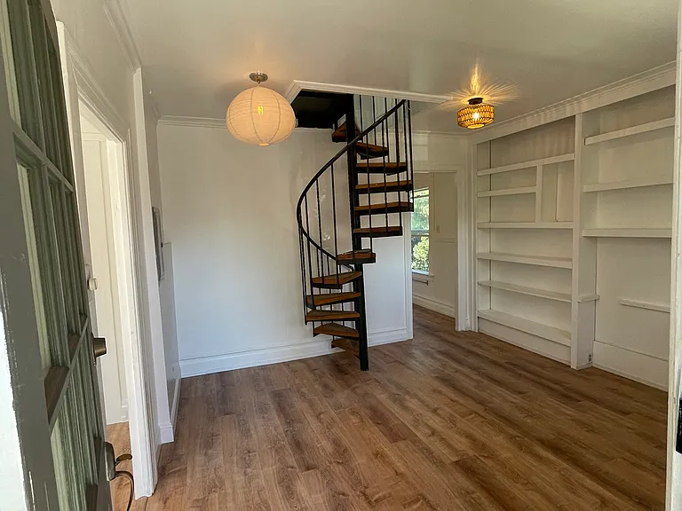 1874 Donner Ave — Photo 2