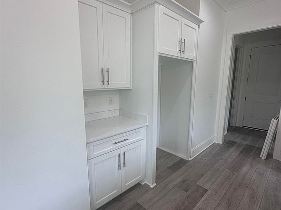 4th image of 25801 W Oak Ridge Dr