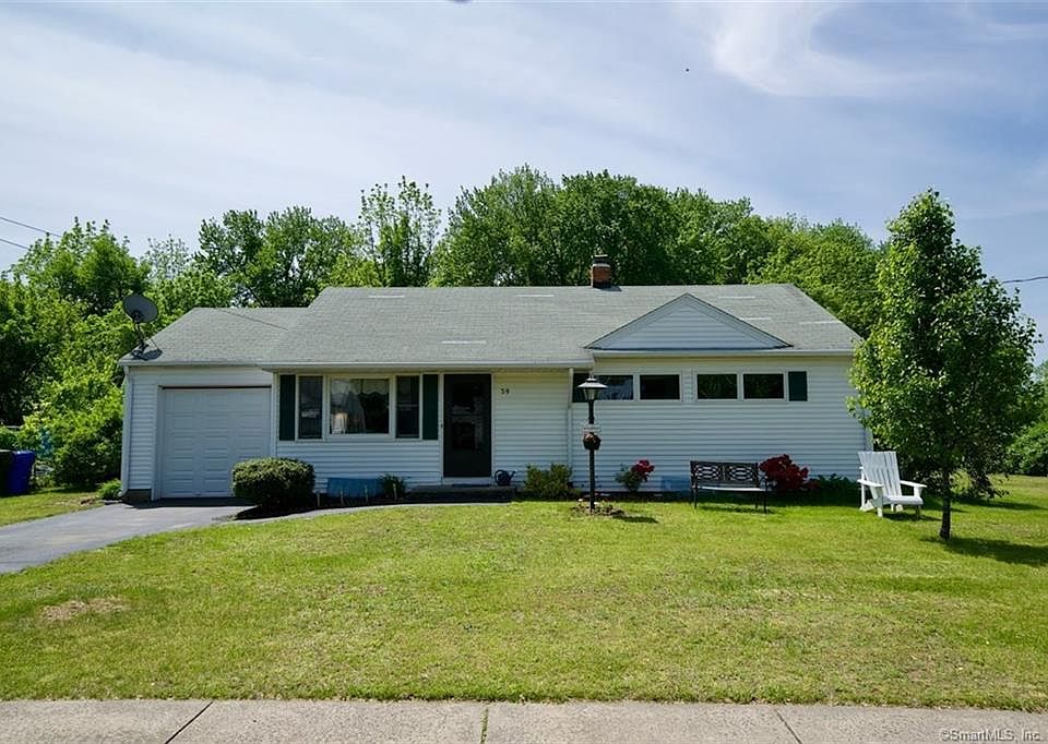 1st image of 39 Mitchell Dr