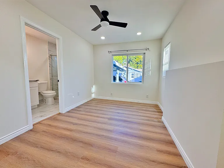 231 Vista Ave #1/2 — Photo 15