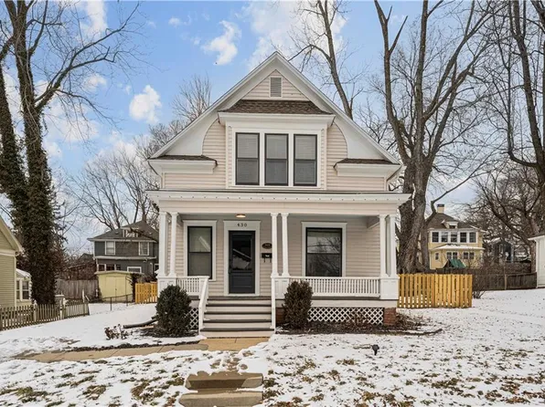 430 E Kansas St, Liberty, MO 64068