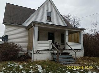 1212 Webster St, Farrell, PA 16121