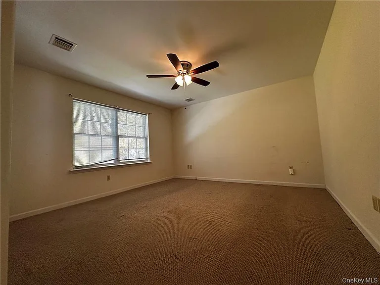 105 N Montgomery St #B3-4 — Photo 11