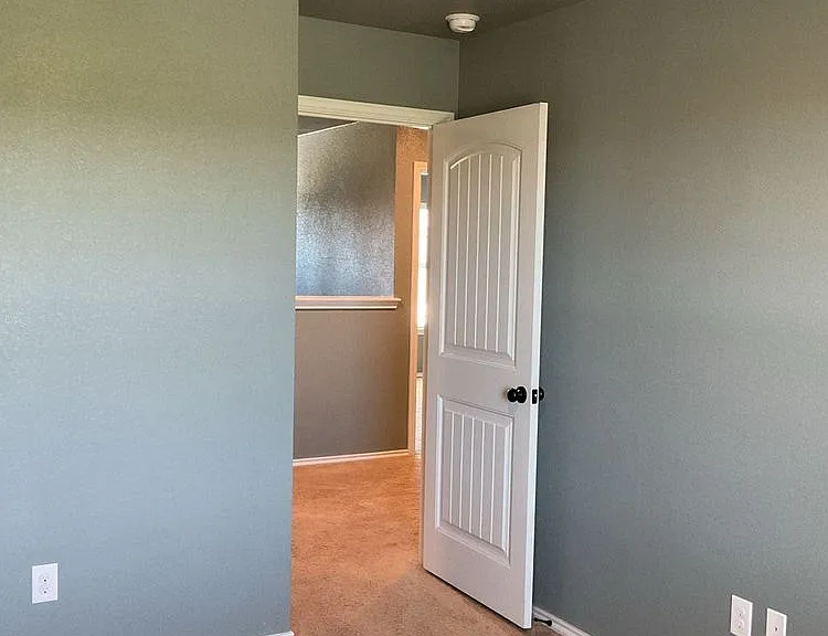 877 Ross Rd — Photo 18