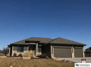 4607 N 192nd Terrace Cir, Elkhorn, NE 68022