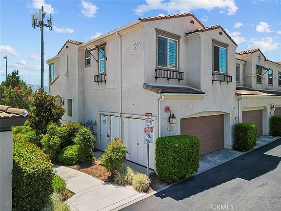 2nd image of 44075 Calle Luz