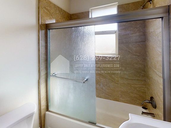 5th image of 922 Allerton St