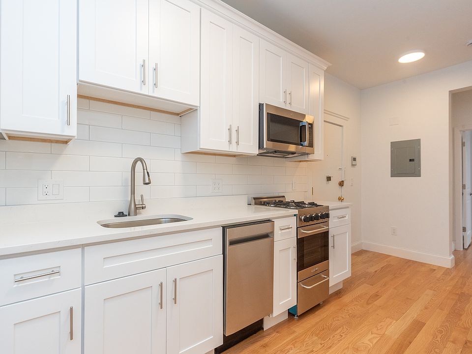 1st image of 73 Park Dr APT 2
