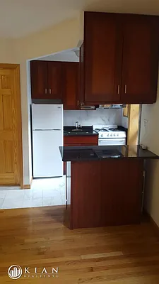 Rented by Kian Realty | media 25