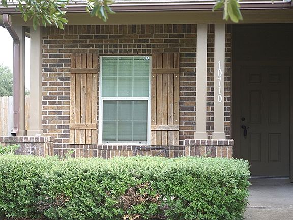3rd image of 10710 Barker View Dr