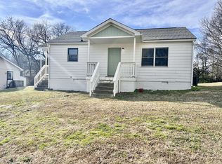 914 W Happy Hollow Dr, Clarksville, TN 37040