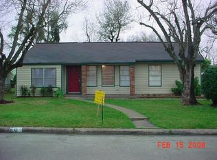 413 E 2nd St, Deer Park, TX 77536
