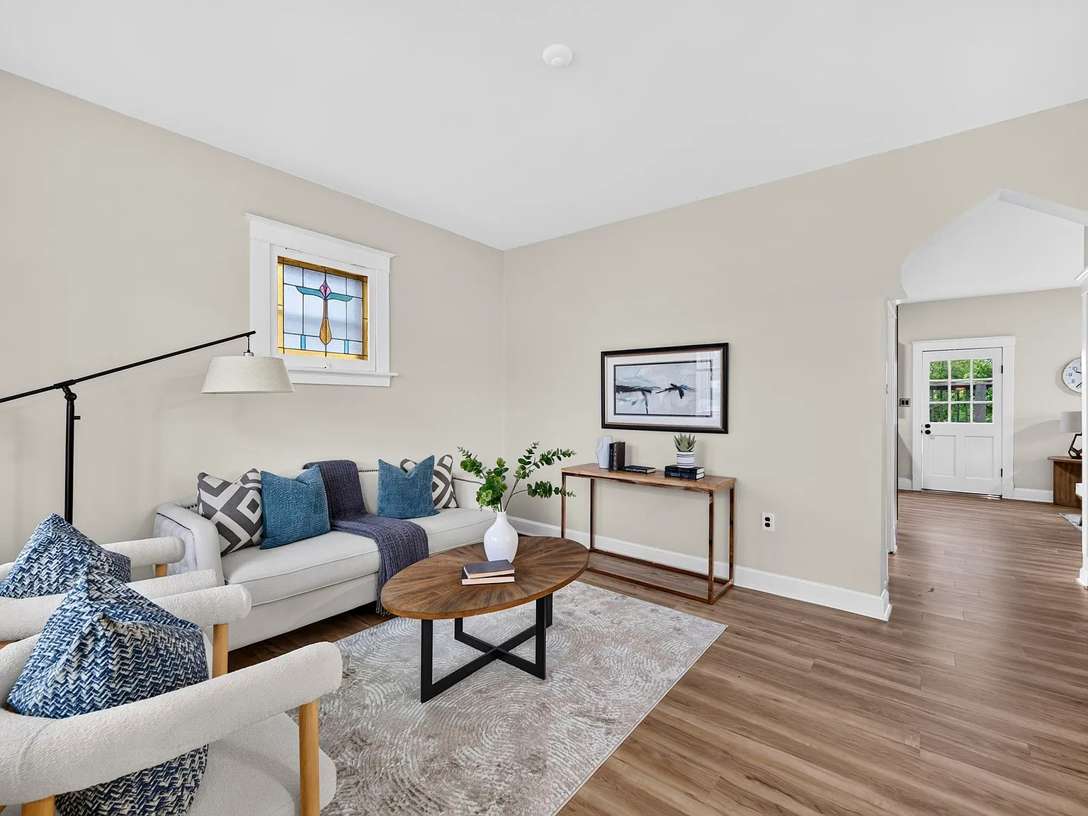 3 bed, 1259 sqft, $2,379 — Photo 2