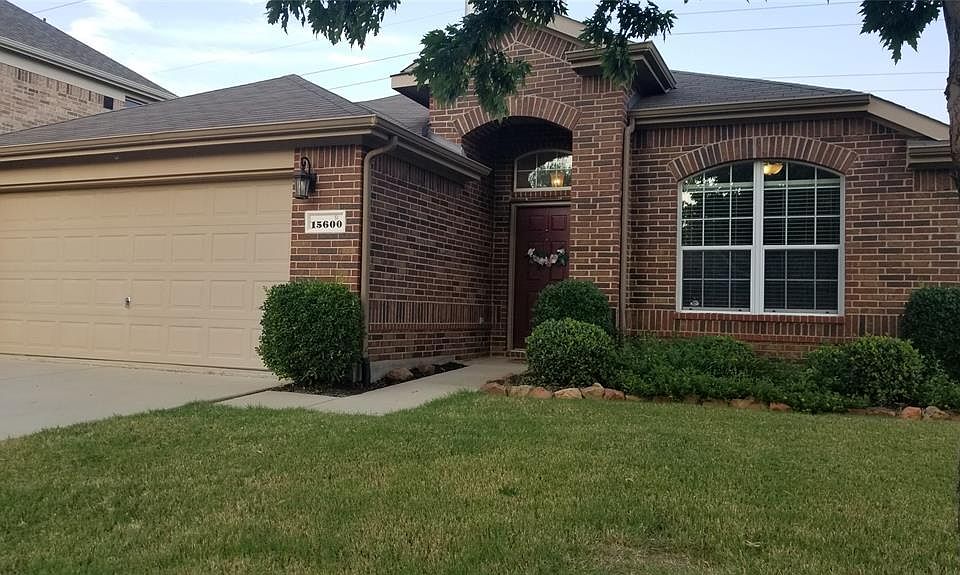 1st image of 15600 Gatehouse Dr