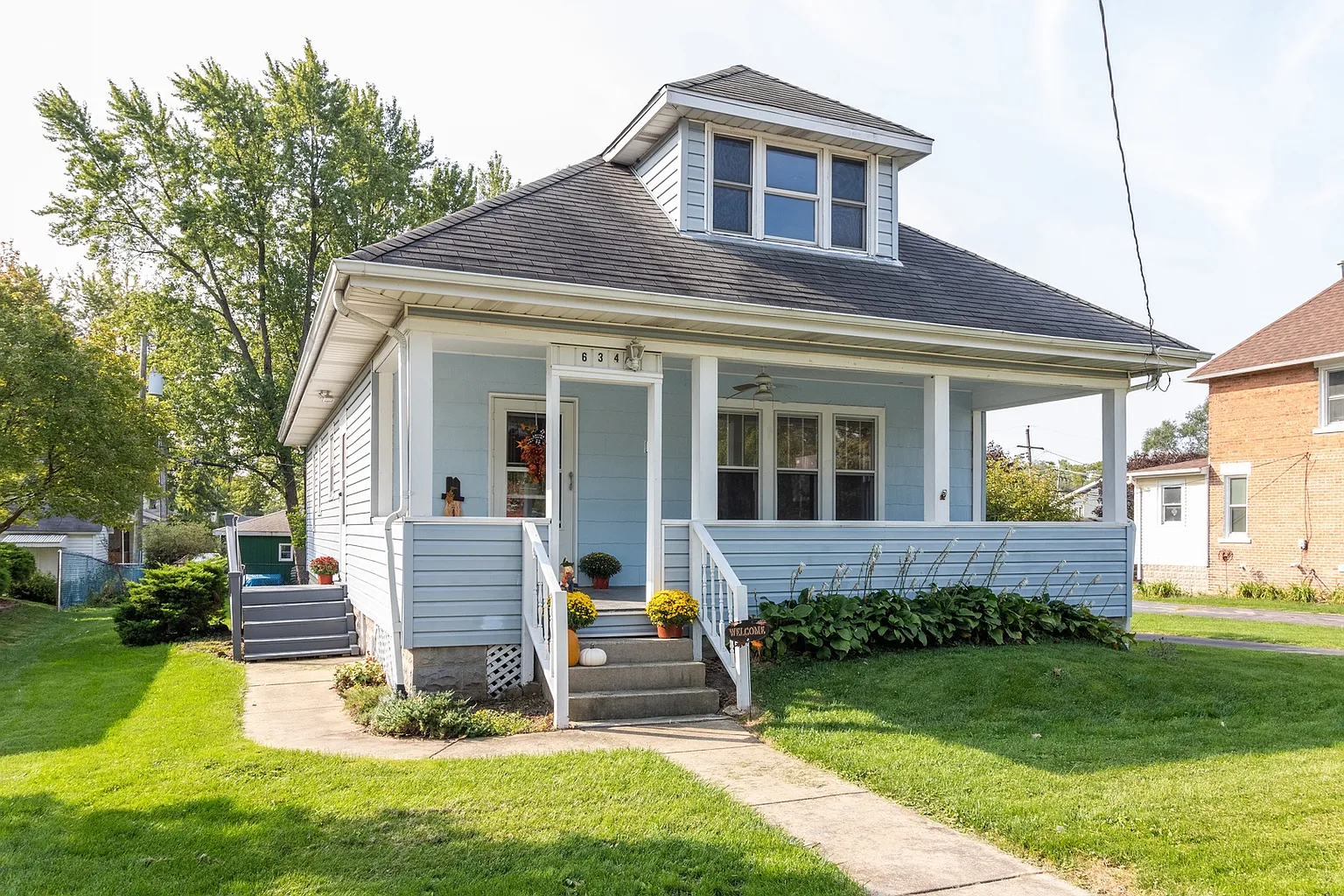 634 Penfield St photo 1