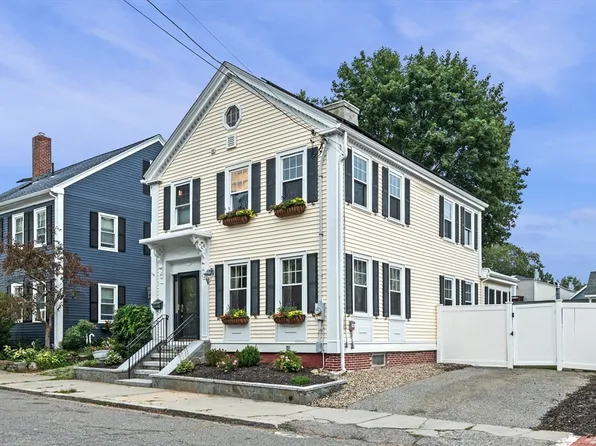 129 Prospect St, Newburyport, MA 01950