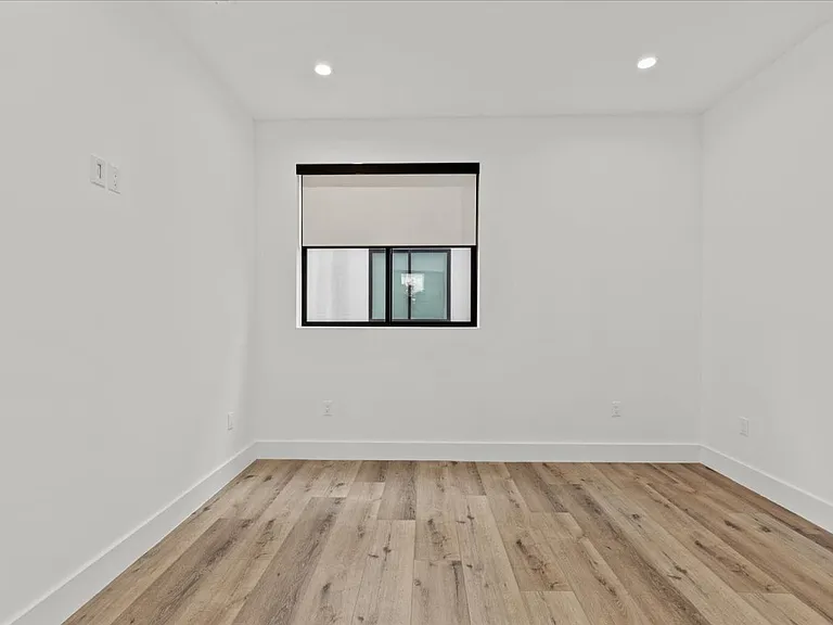 1161 Browning Blvd — Photo 6