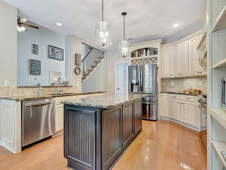 374 Persimmon Dr — Photo 21