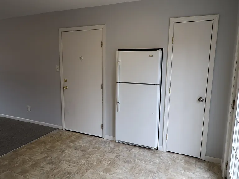 205 Long St — Photo 9