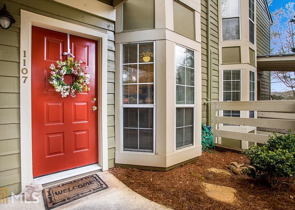 1st image of 1107 Riverview Dr SE