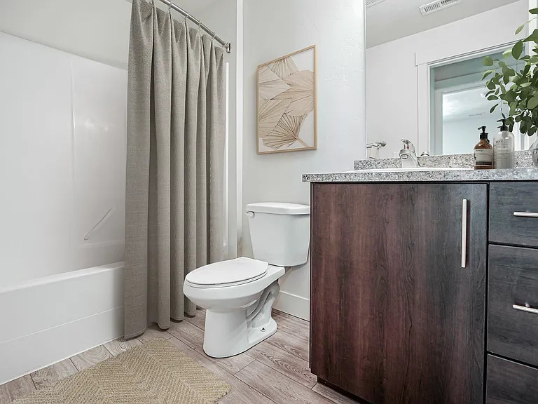 Mesa Falls Apartments — Photo 46
