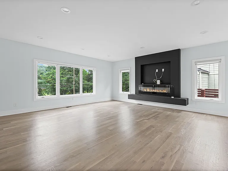 2045 Glenwood Ave SE — Photo 19