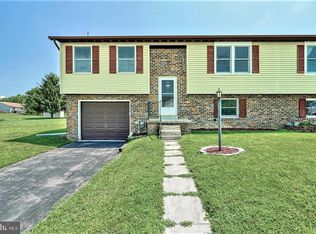 210 S Lincoln Dr, Hanover, PA 17331