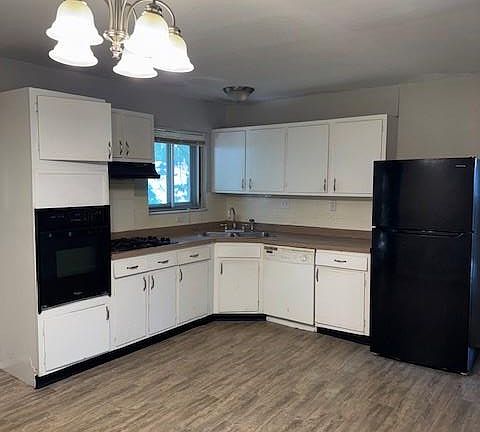 3rd image of 10412 Saint Ives Dr