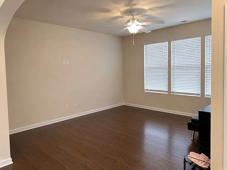 214 Mount Evans Dr — Photo 8