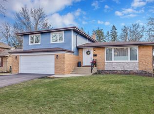 211 E Lynnwood Ave, Arlington Heights, IL 60004