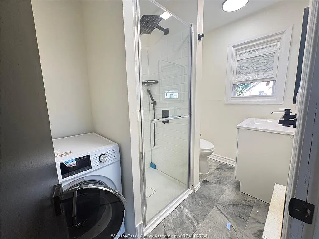 1 bed, $1,300 — Photo 3