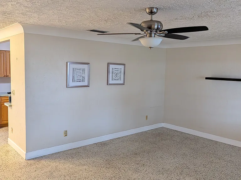 2303 Tulip St — Photo 6