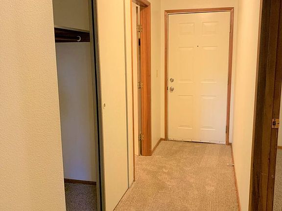 4th image of 1701 E Reserve St APT 9