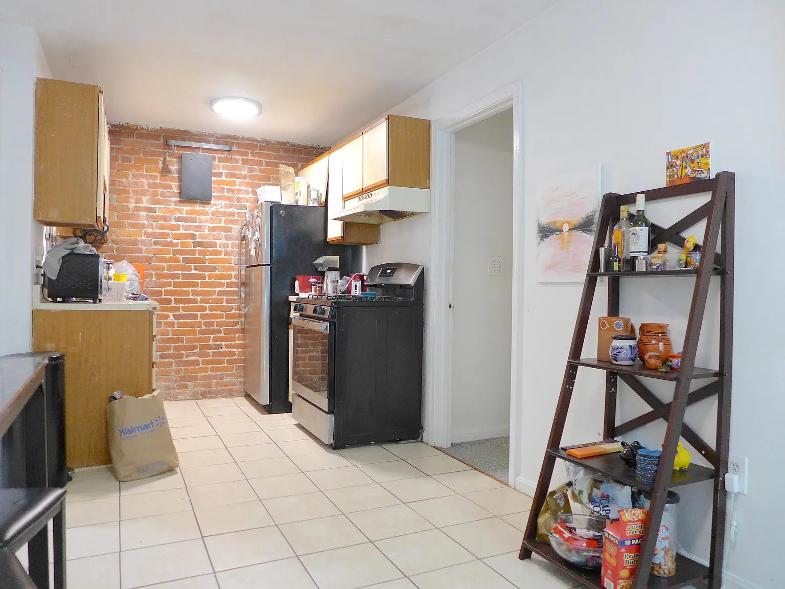 2 bed, 9999 sqft, $2,400 — Photo 3