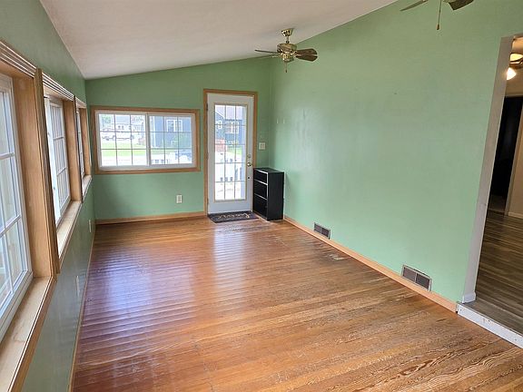 5th image of 1611 Avenue C