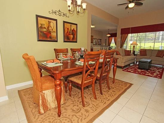 WH5P2630DS-formal-dining-area