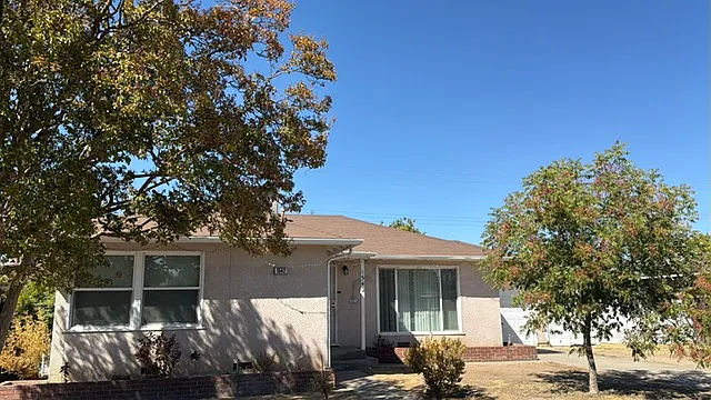 3 bed, 1250 sqft, $1,700 — Photo 3