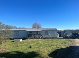 422 Pratt Rd, Dobson, NC 27017