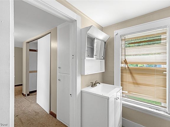 3rd image of 896 Huber St